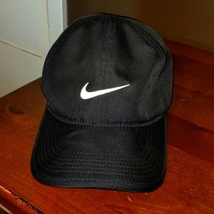Nike Featherlight Dri-Fit Hat